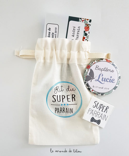 Kit cadeau parrain chéquier, magnet, tatouage et sac personnalisé