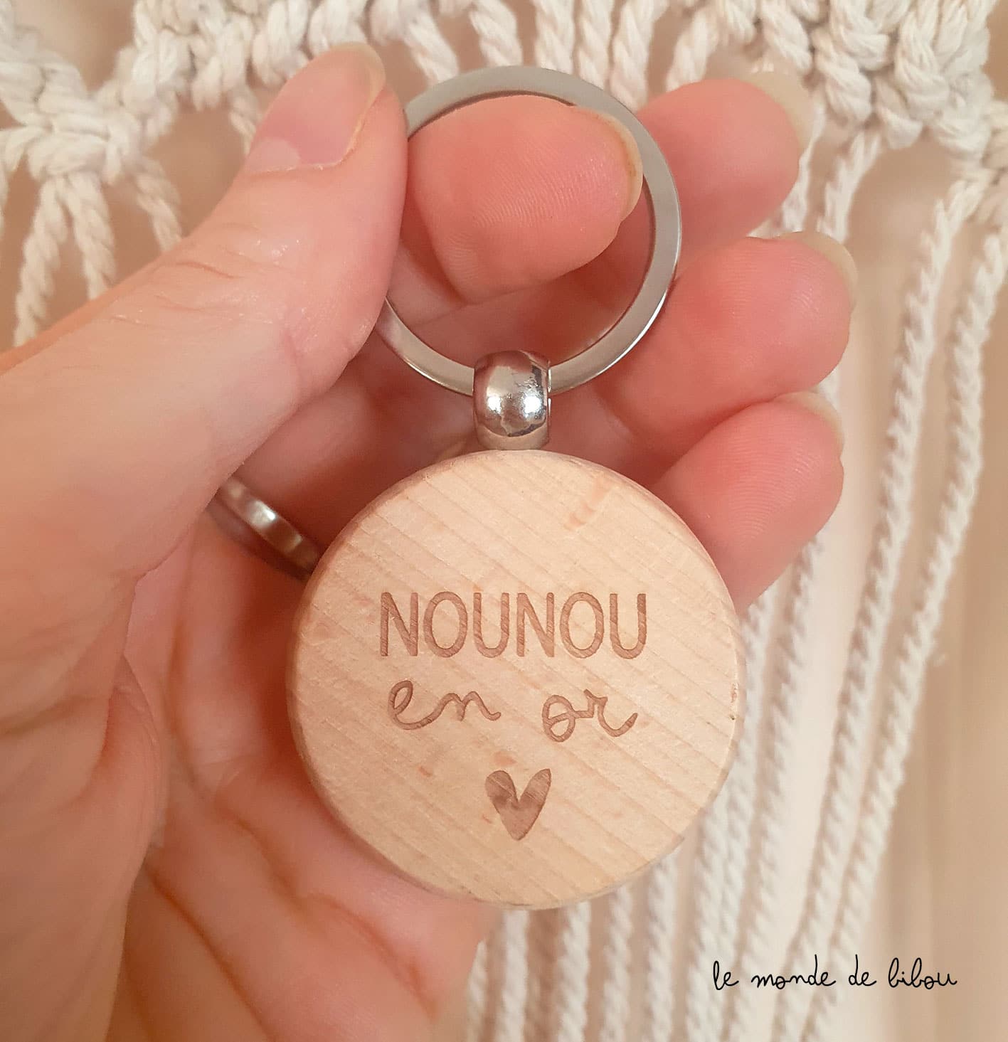 Avis et commentaires de Merci Nounou, cadeau pour nounou, porte clé  personnalisé en bois